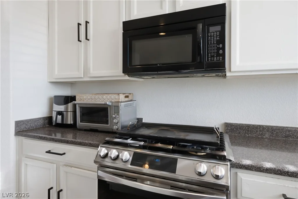 5617 Midnight Breeze, North Las Vegas, NV 89081