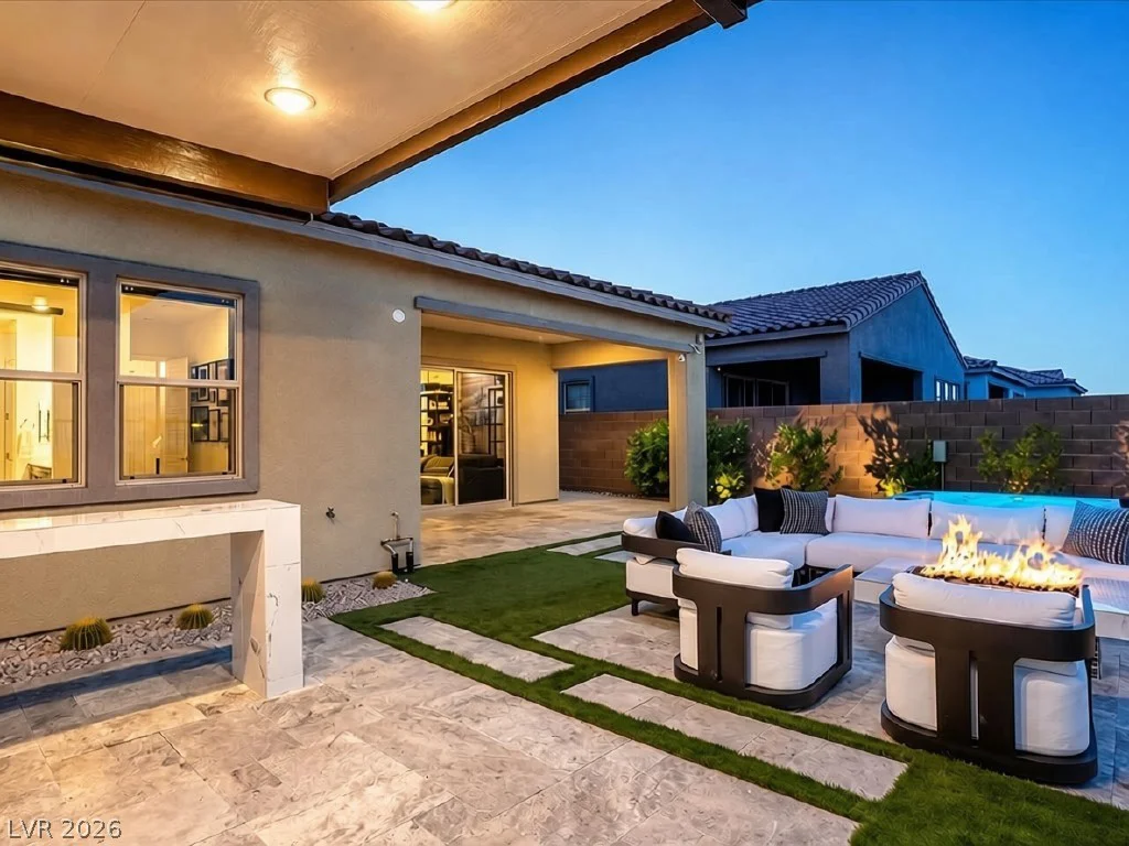 358 Nine Mile Creek, Las Vegas, NV 89138