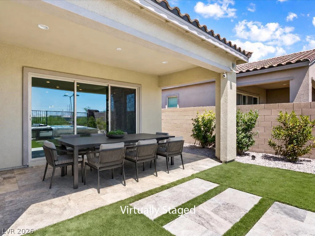 358 Nine Mile Creek, Las Vegas, NV 89138