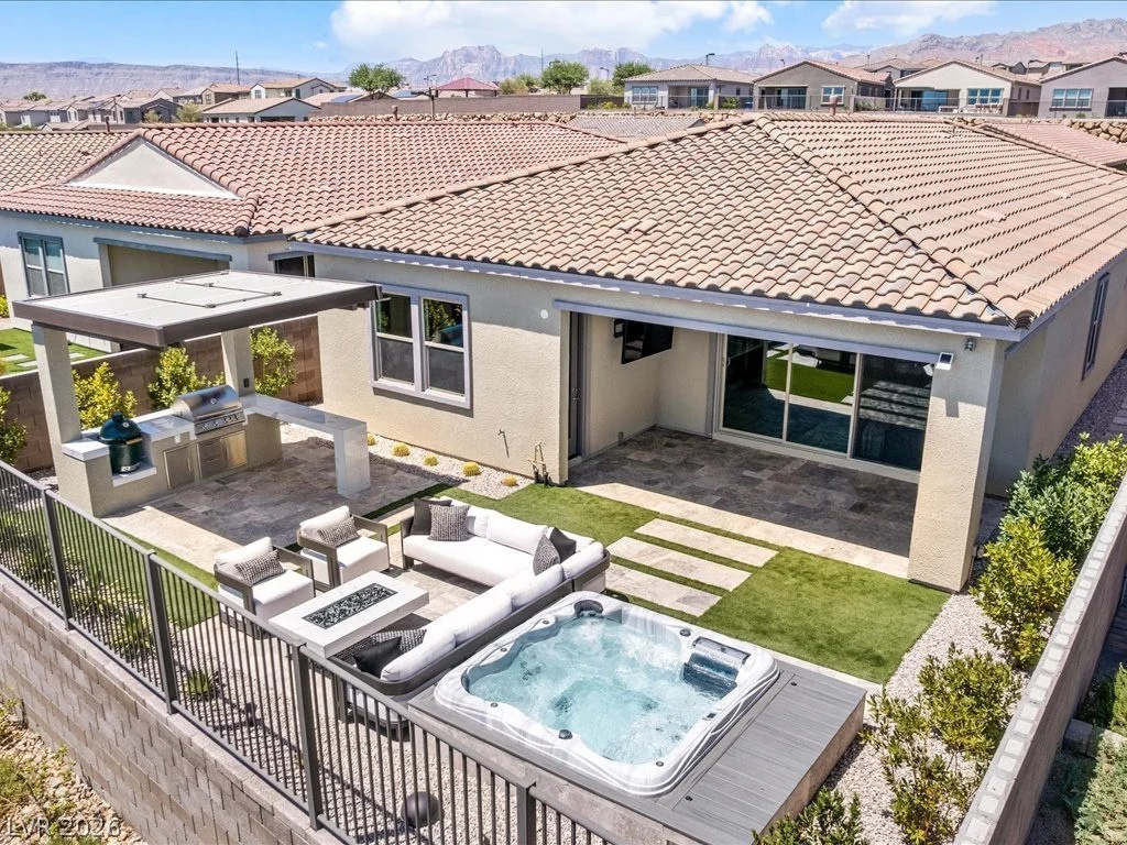 358 Nine Mile Creek, Las Vegas, NV 89138