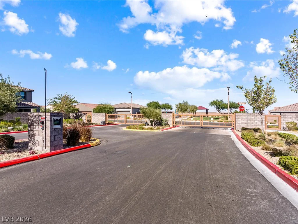 358 Nine Mile Creek, Las Vegas, NV 89138