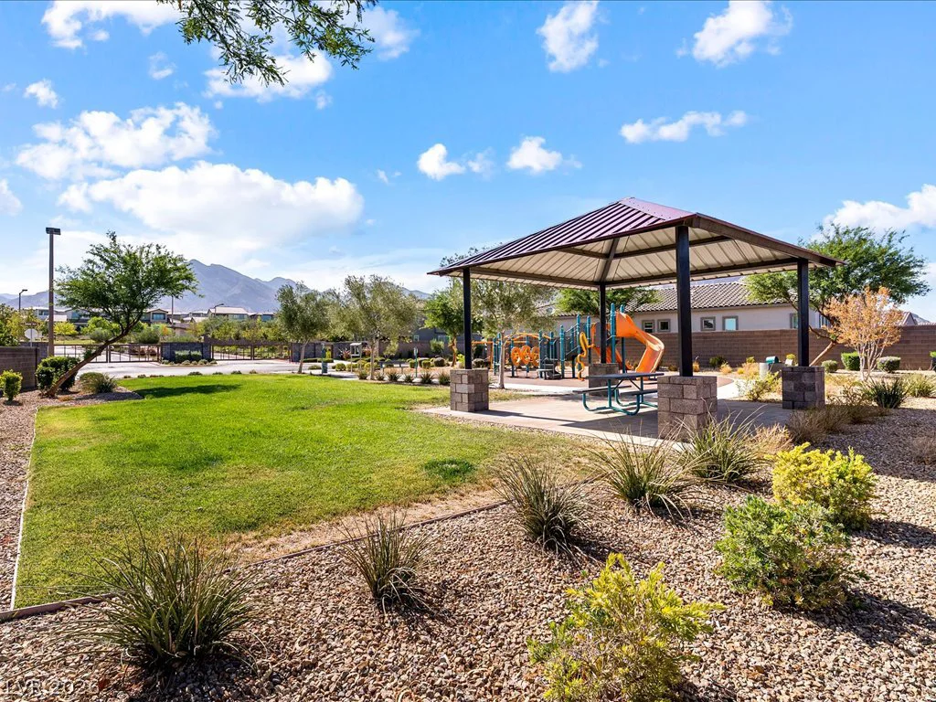 358 Nine Mile Creek, Las Vegas, NV 89138