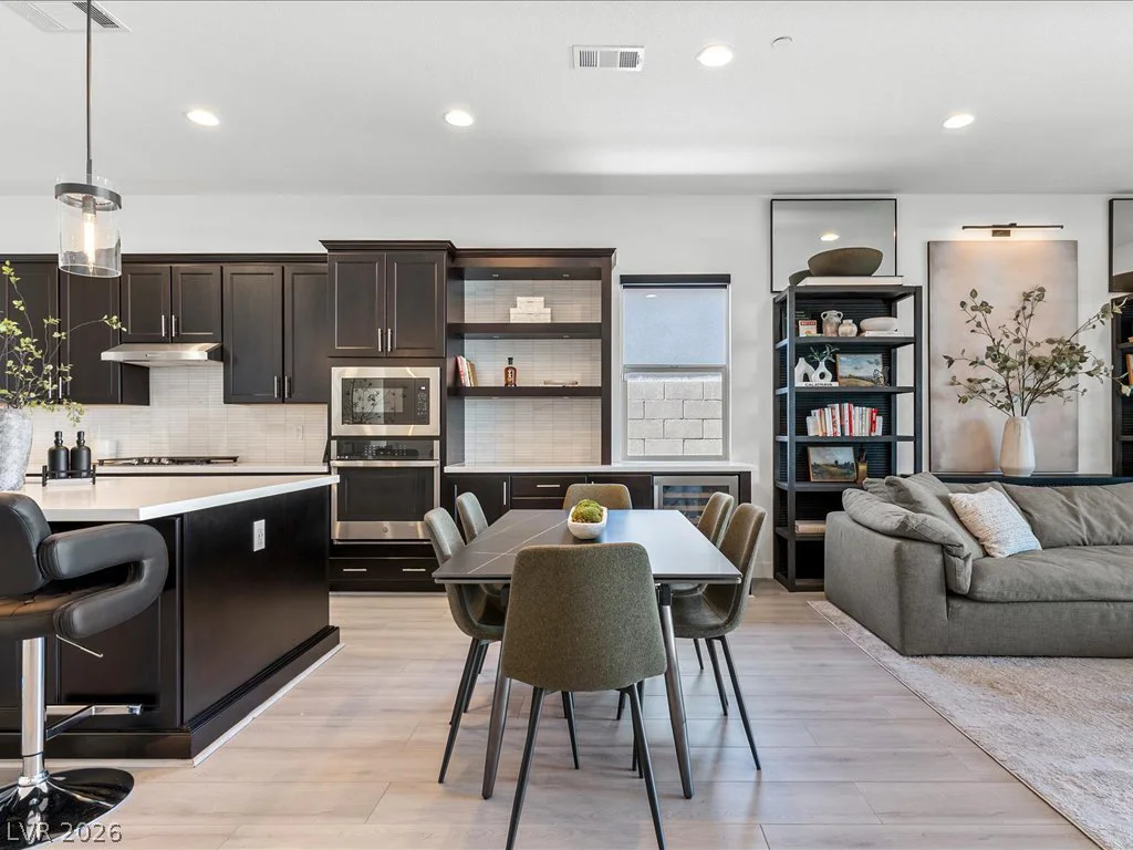 358 Nine Mile Creek, Las Vegas, NV 89138