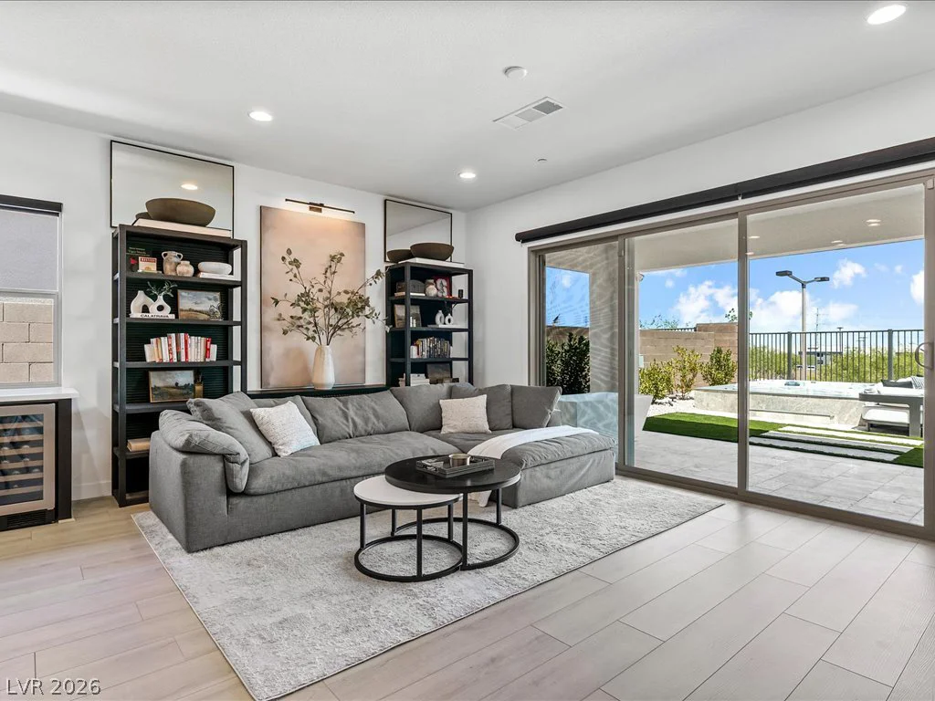 358 Nine Mile Creek, Las Vegas, NV 89138