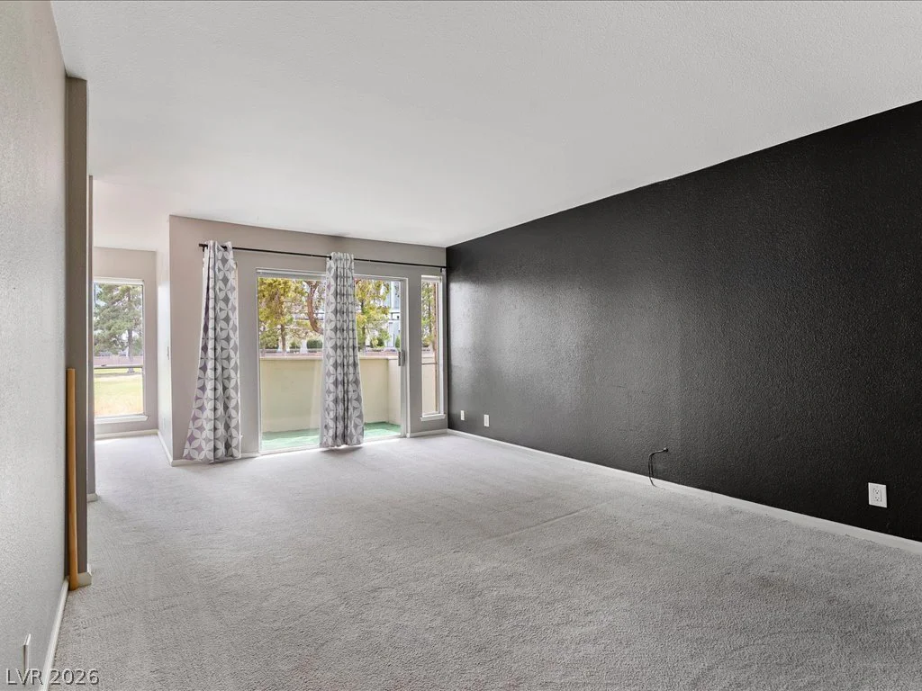 2831 Geary, Las Vegas, NV 89109