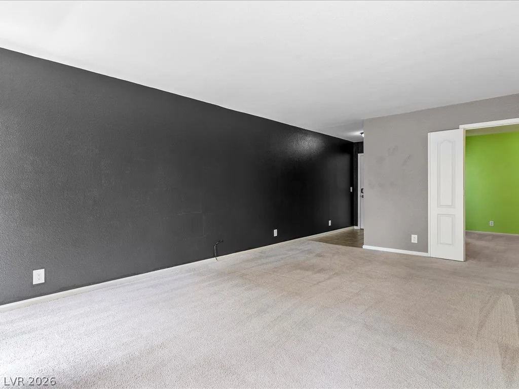 2831 Geary, Las Vegas, NV 89109