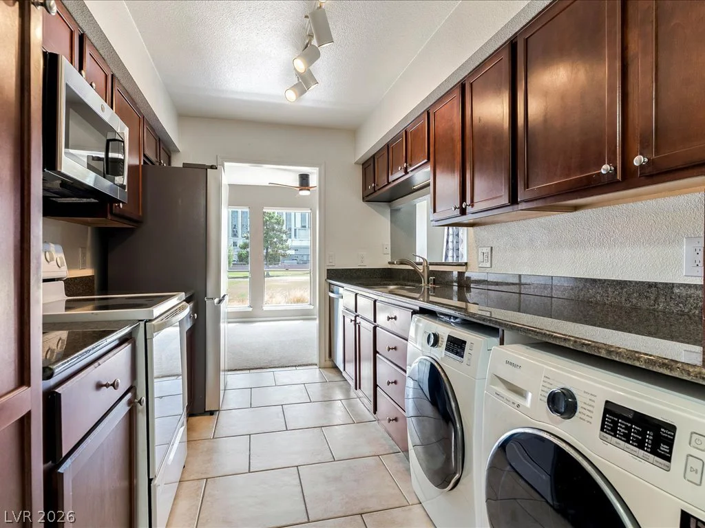 2831 Geary, Las Vegas, NV 89109