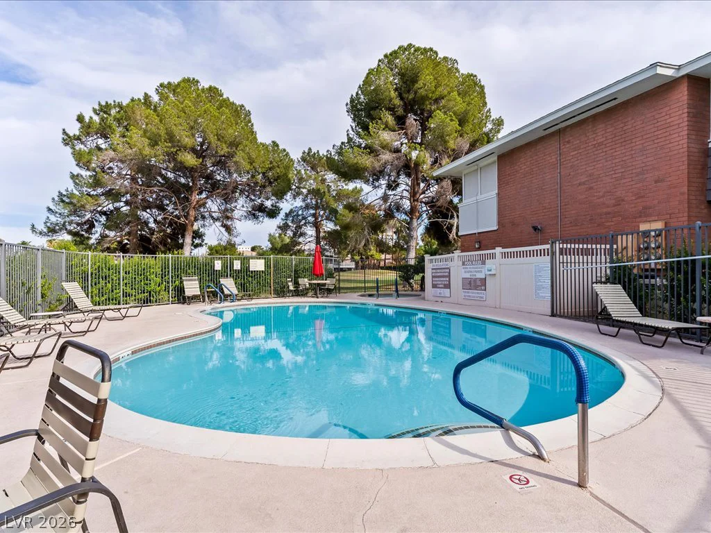 2831 Geary, Las Vegas, NV 89109