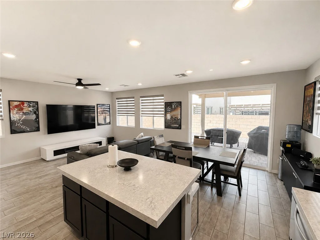 10650 Deibel, Las Vegas, NV 89166