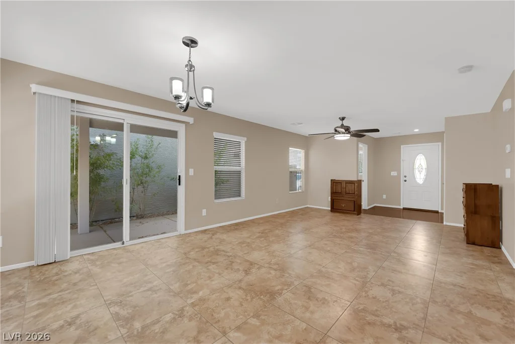593 Shewsbury, Las Vegas, NV 89178