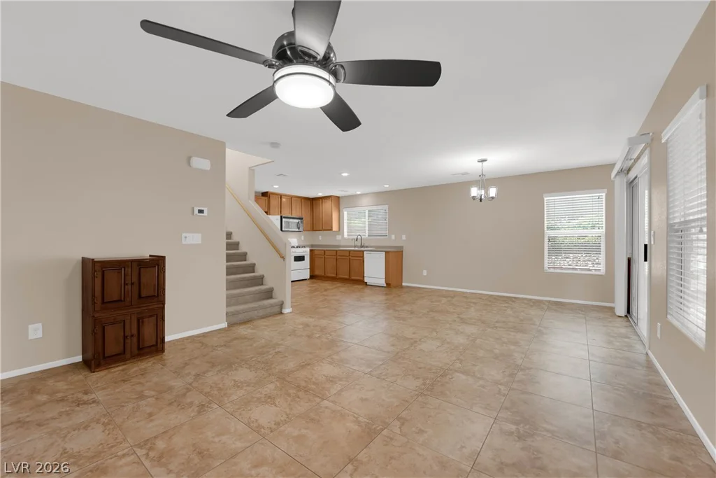 593 Shewsbury, Las Vegas, NV 89178