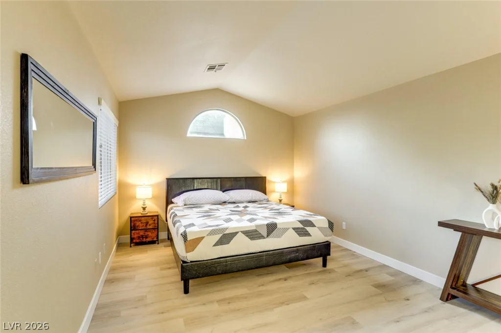 1045 Thornfield, Las Vegas, NV 89123