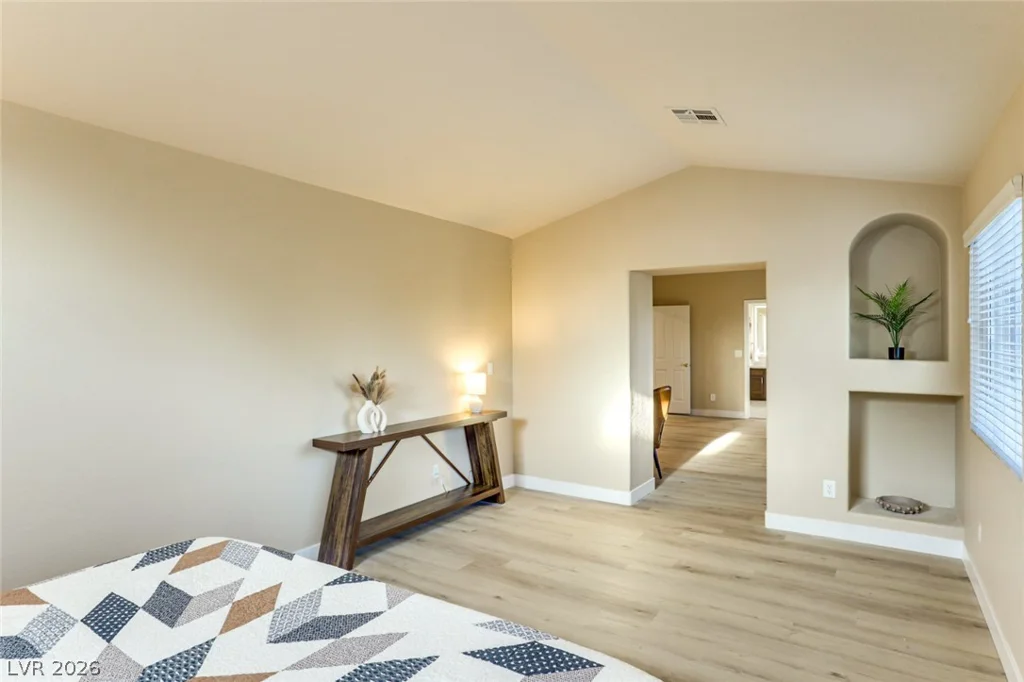 1045 Thornfield, Las Vegas, NV 89123