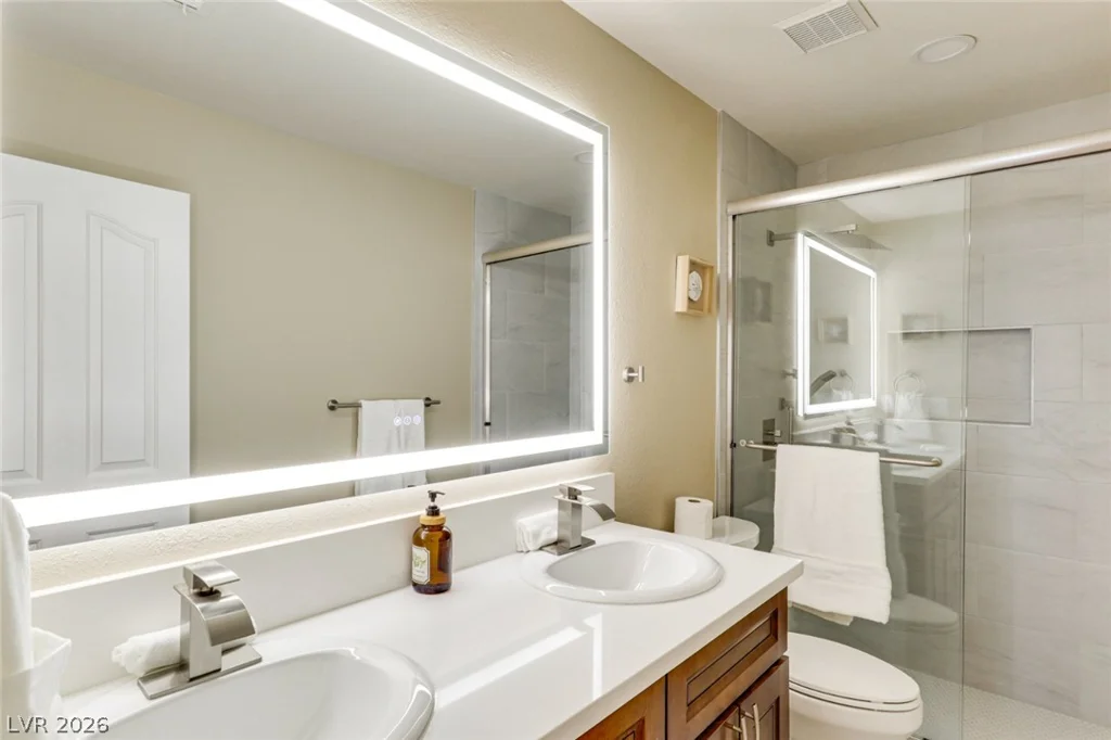 1045 Thornfield, Las Vegas, NV 89123