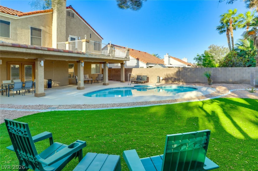 1045 Thornfield, Las Vegas, NV 89123
