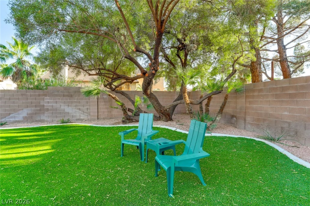 1045 Thornfield, Las Vegas, NV 89123