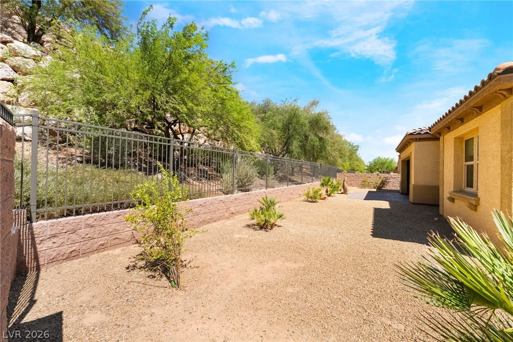 72 Rezzonico, Henderson, NV 89011