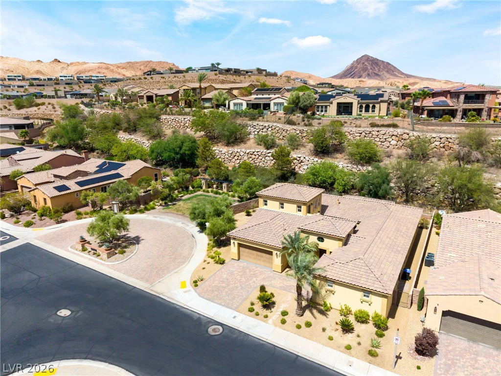 72 Rezzonico, Henderson, NV 89011
