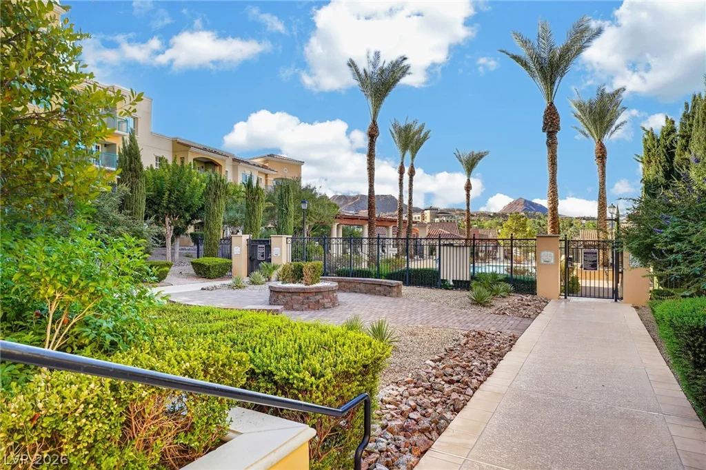 30 Strada Di Villaggio, Henderson, NV 89011