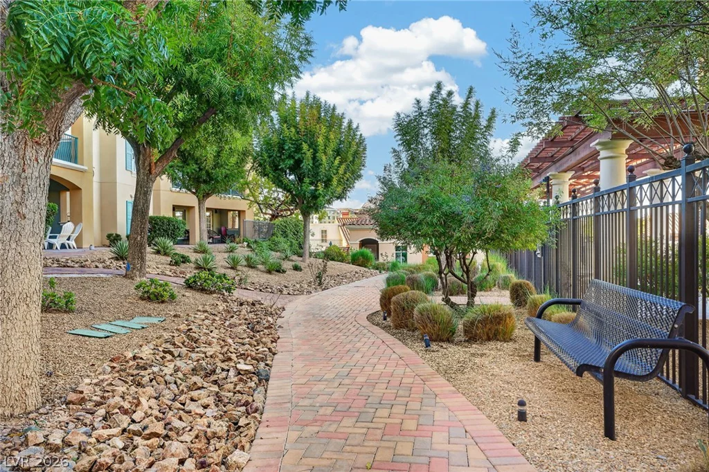 30 Strada Di Villaggio, Henderson, NV 89011