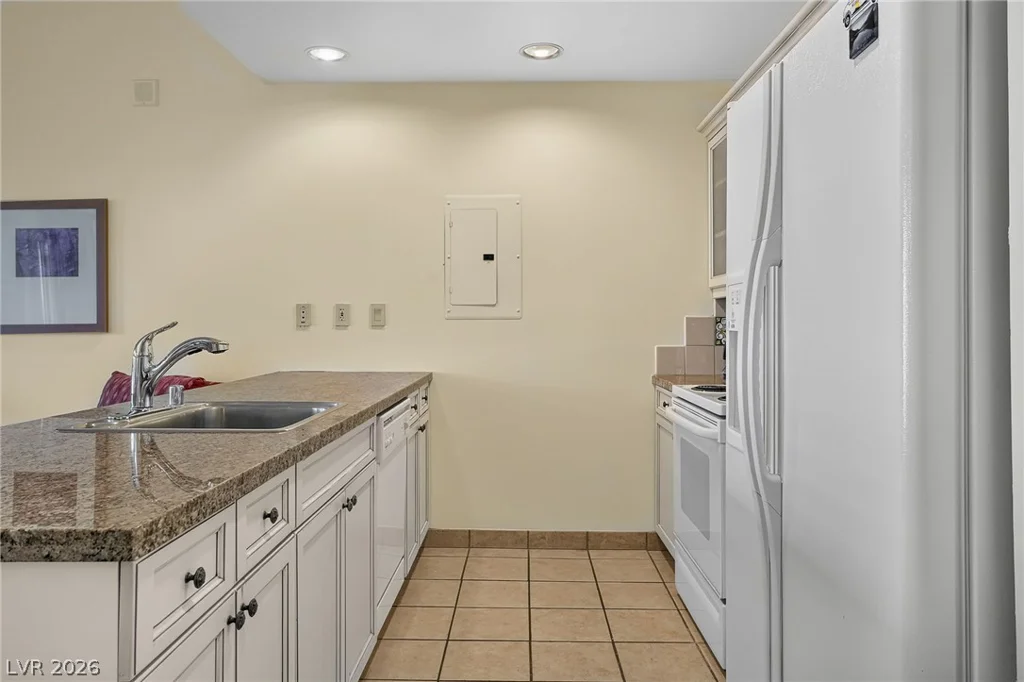 30 Strada Di Villaggio, Henderson, NV 89011