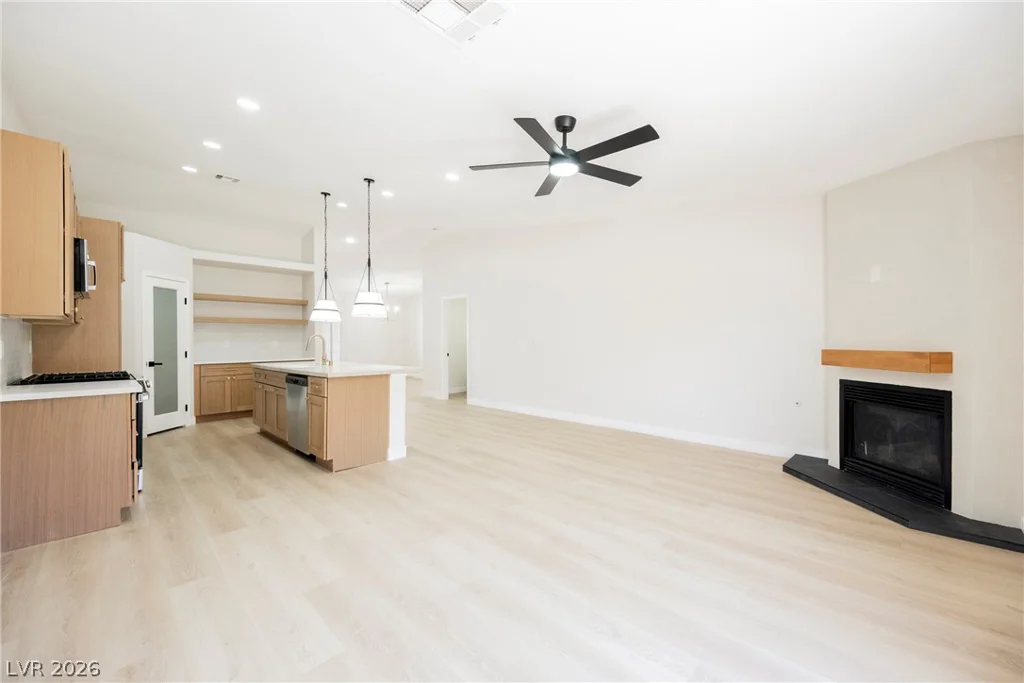 463 Palegold, Henderson, NV 89012