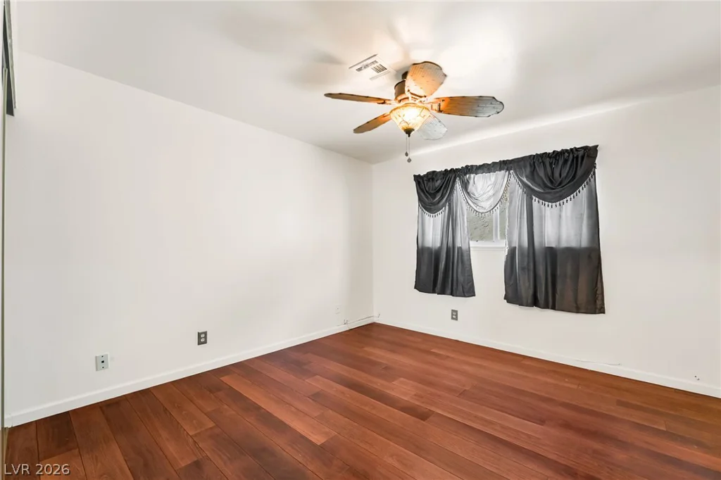 6604 Larchwood, Las Vegas, NV 89103