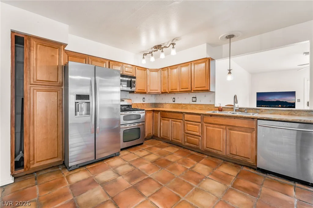 6604 Larchwood, Las Vegas, NV 89103