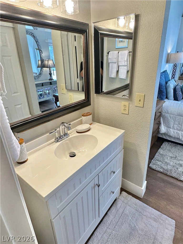2716 LODESTONE, Las Vegas, NV 89117