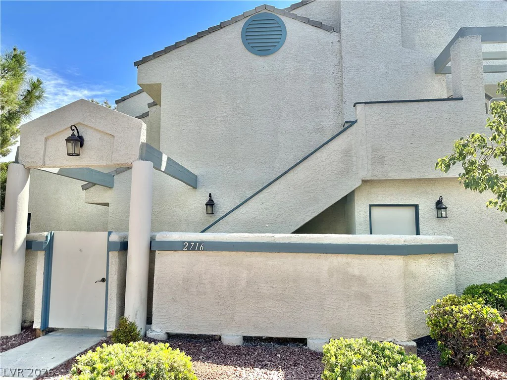 2716 LODESTONE, Las Vegas, NV 89117