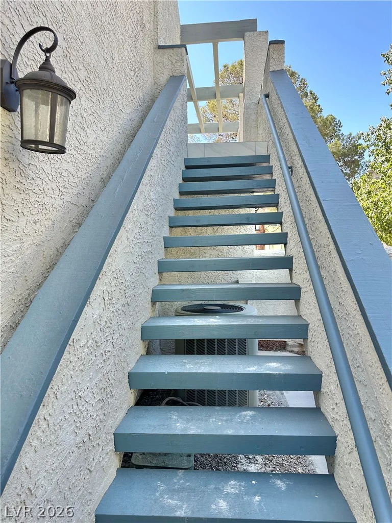 2716 LODESTONE, Las Vegas, NV 89117