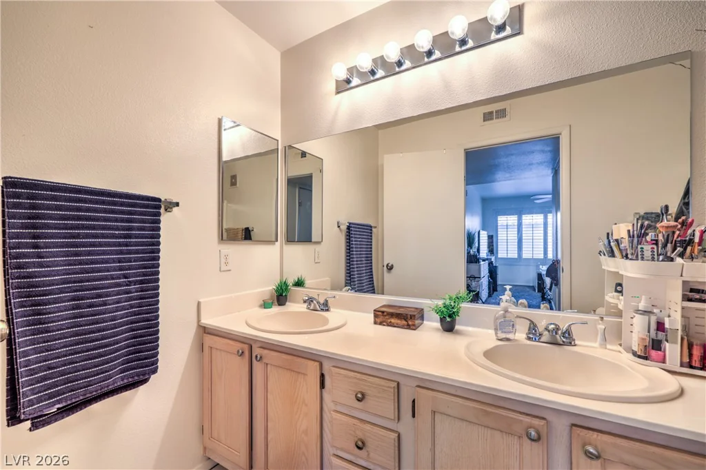 3425 Russell, Las Vegas, NV 89120