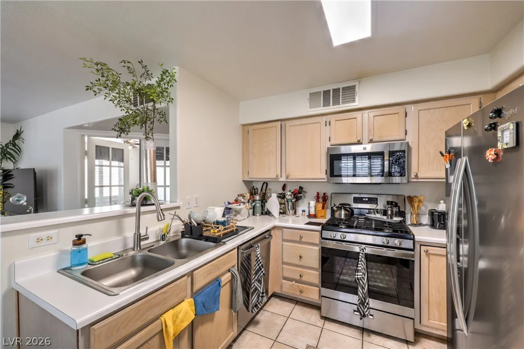 3425 Russell, Las Vegas, NV 89120