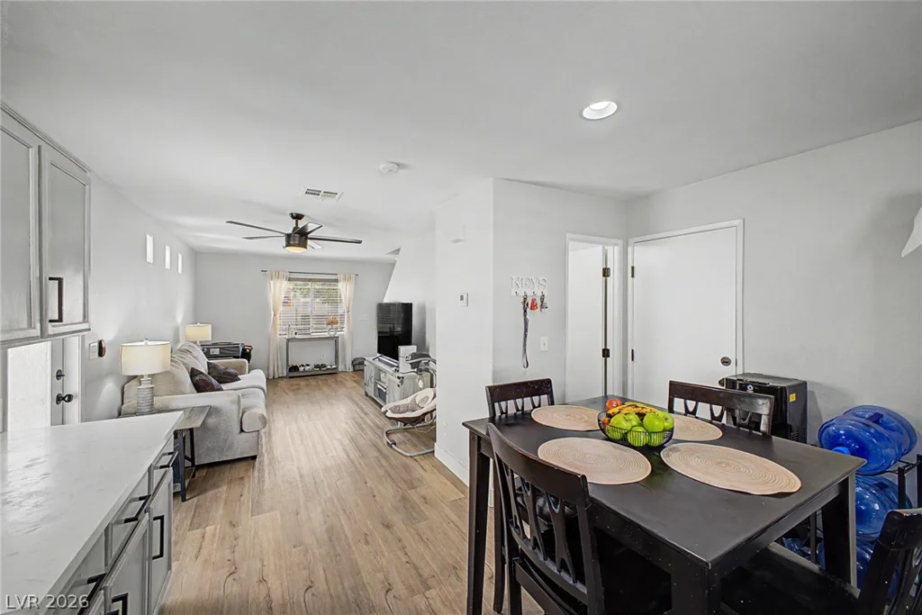5208 Paradise Valley, Las Vegas, NV 89156