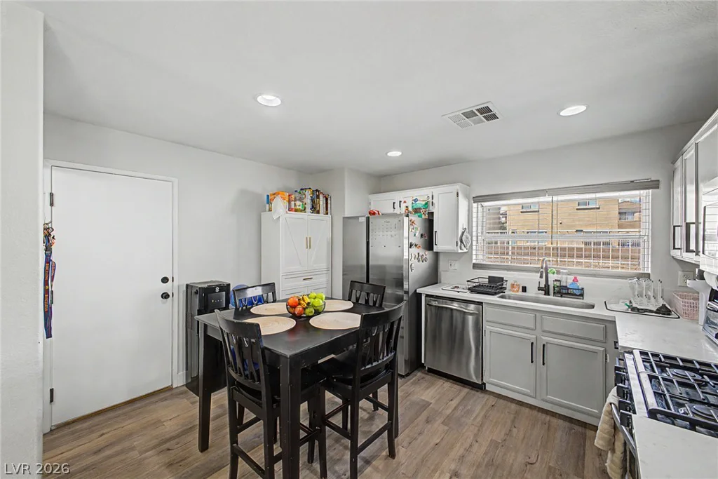 5208 Paradise Valley, Las Vegas, NV 89156