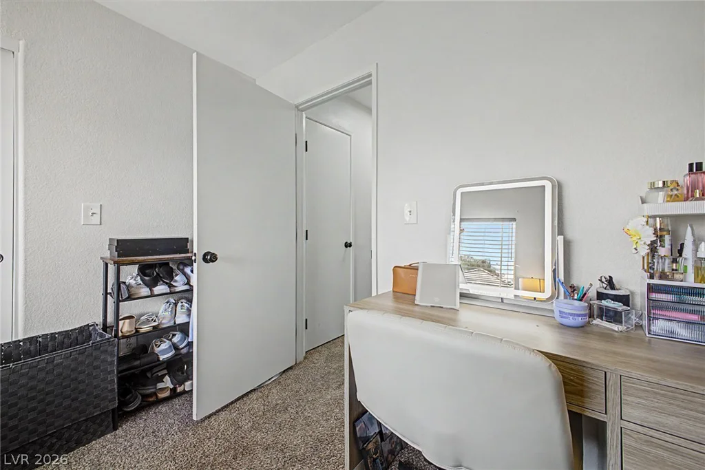 5208 Paradise Valley, Las Vegas, NV 89156