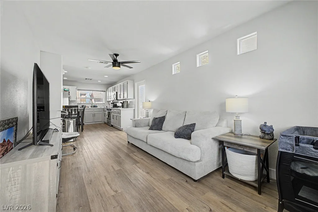 5208 Paradise Valley, Las Vegas, NV 89156