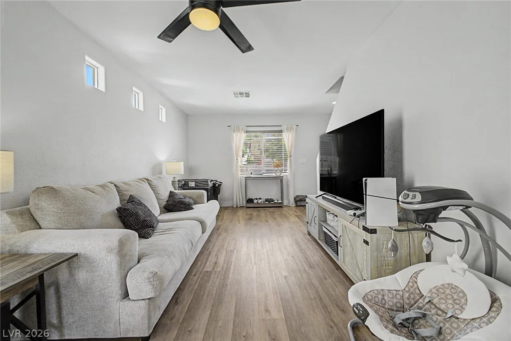 5208 Paradise Valley, Las Vegas, NV 89156