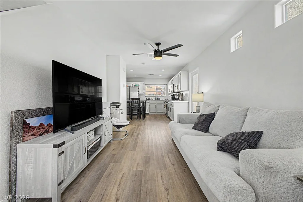 5208 Paradise Valley, Las Vegas, NV 89156