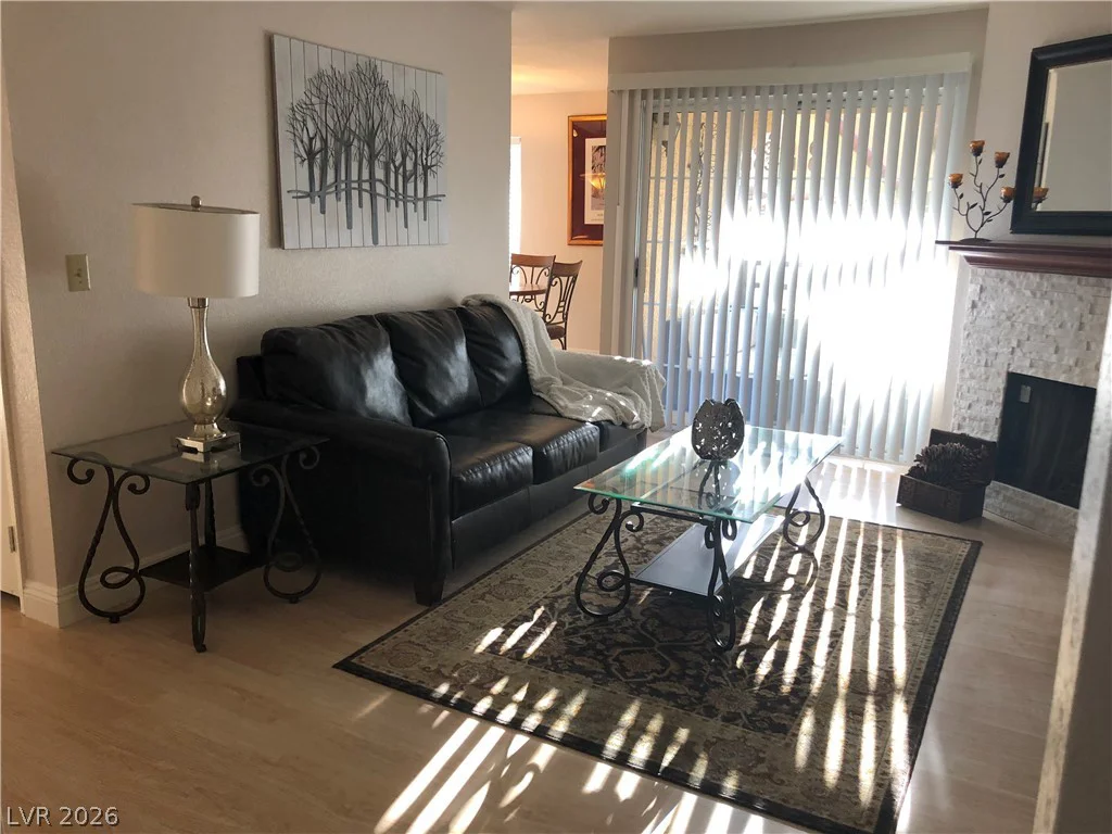 2200 FORT APACHE, Las Vegas, NV 89117