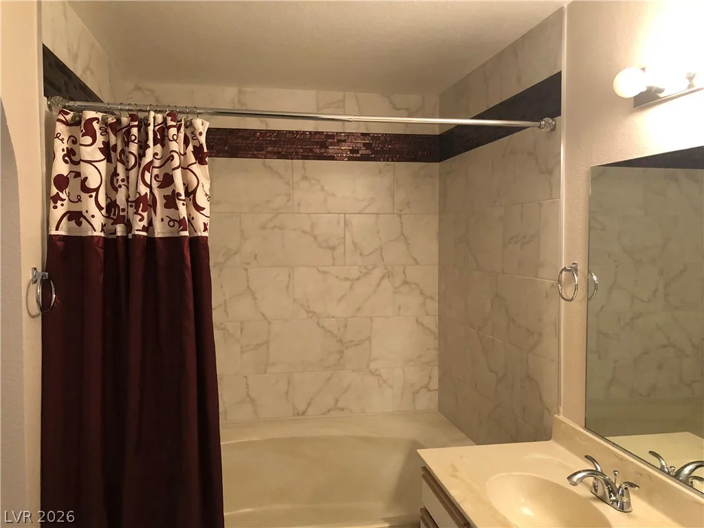 2200 FORT APACHE, Las Vegas, NV 89117