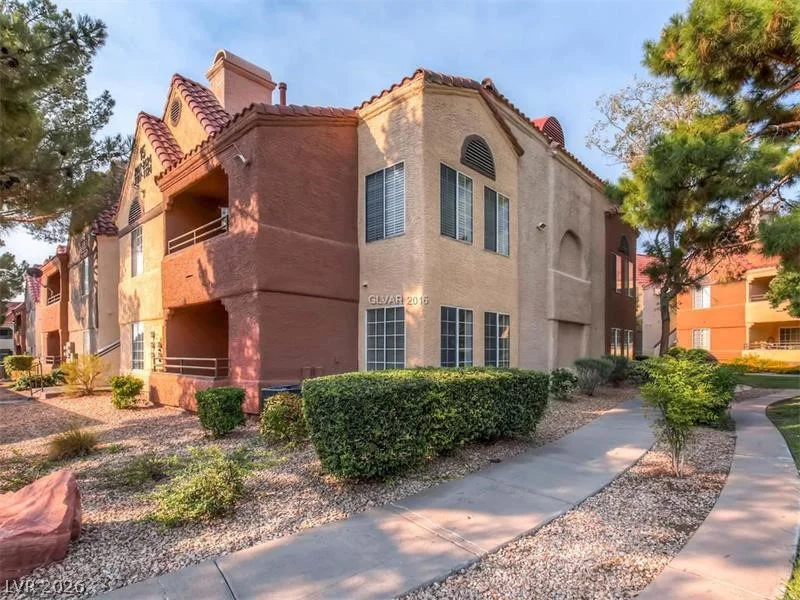 2200 FORT APACHE, Las Vegas, NV 89117