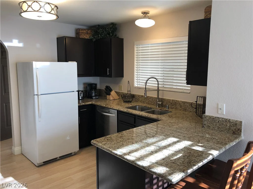 2200 FORT APACHE, Las Vegas, NV 89117
