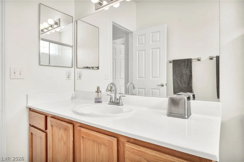 8709 Red Rio, Las Vegas, NV 89128