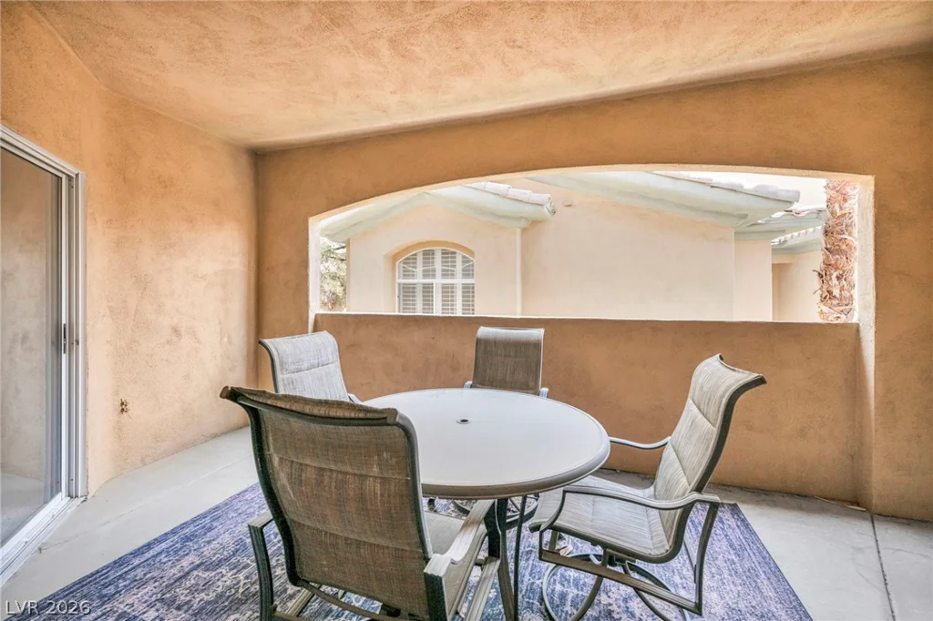 8709 Red Rio, Las Vegas, NV 89128