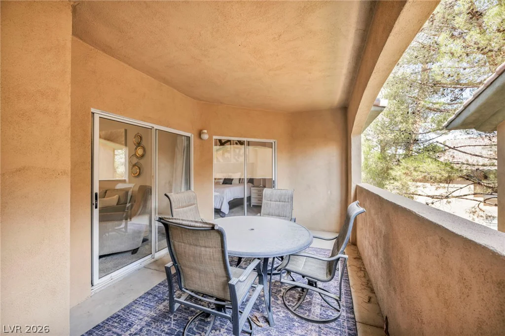 8709 Red Rio, Las Vegas, NV 89128