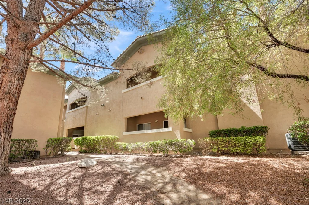 8709 Red Rio, Las Vegas, NV 89128