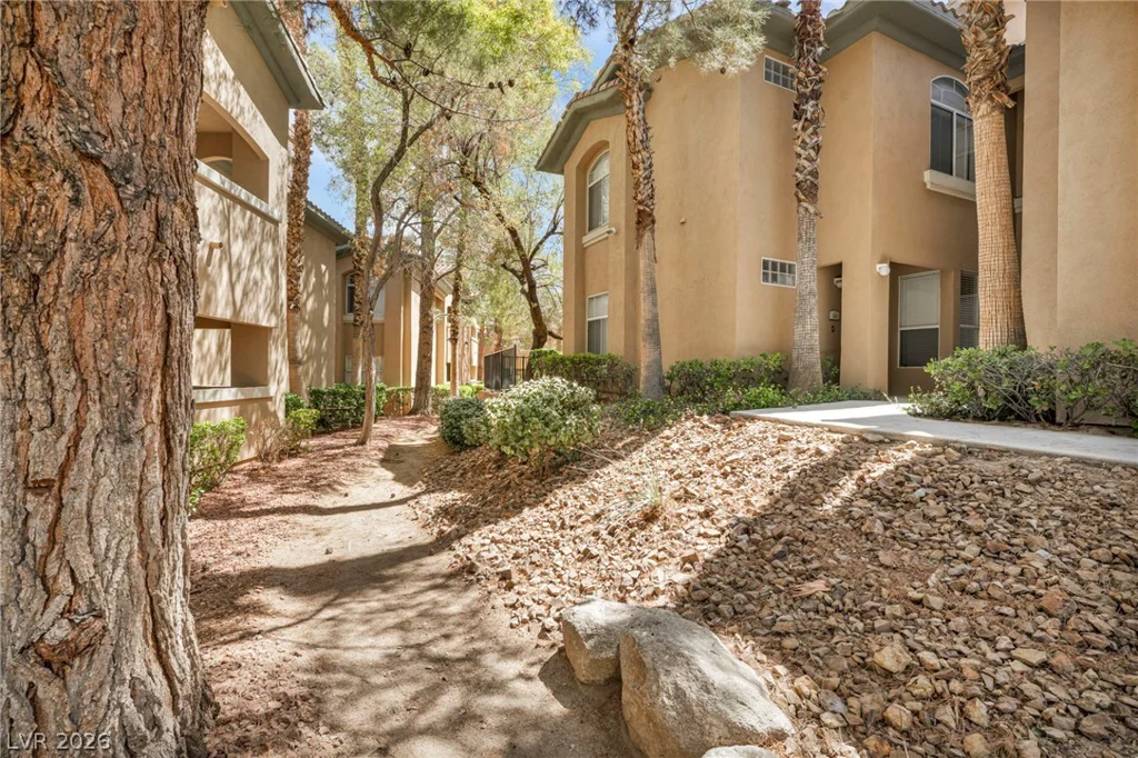 8709 Red Rio, Las Vegas, NV 89128