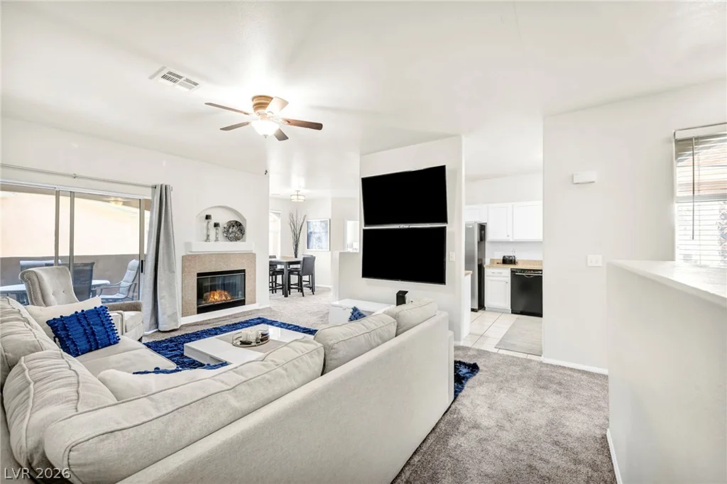 8709 Red Rio, Las Vegas, NV 89128