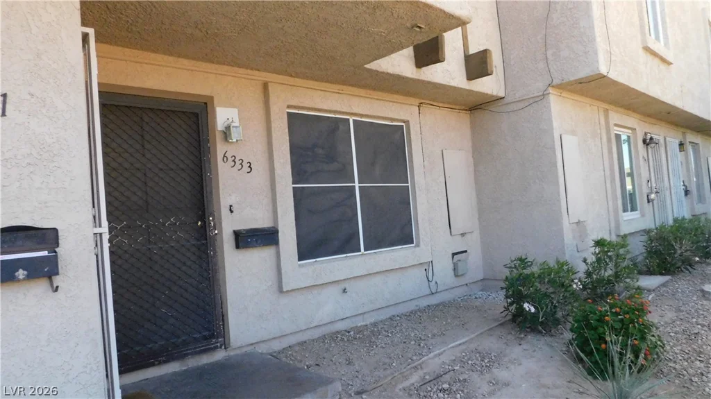 6333 Washington, Las Vegas, NV 89107
